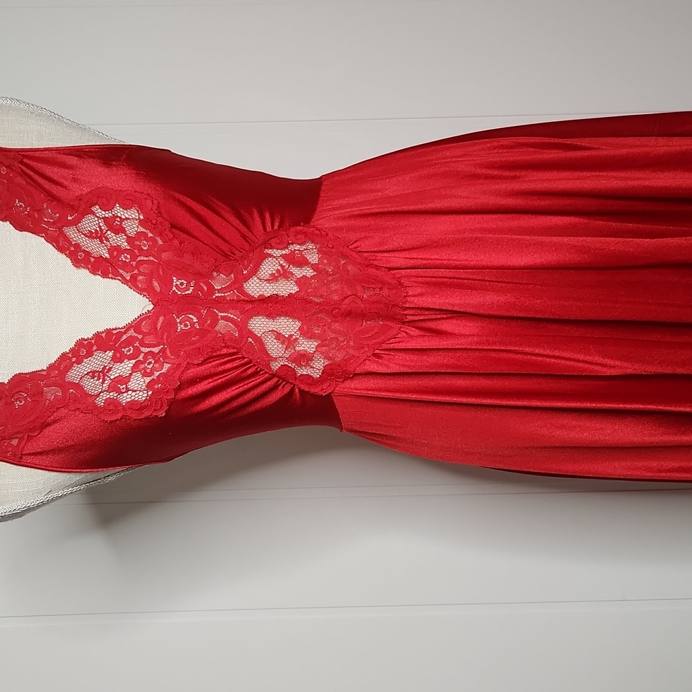 Vintage Miss Elaine red lace cut-out silky Fantasy  babydoll maxi slip dress - Picture 4 of 12